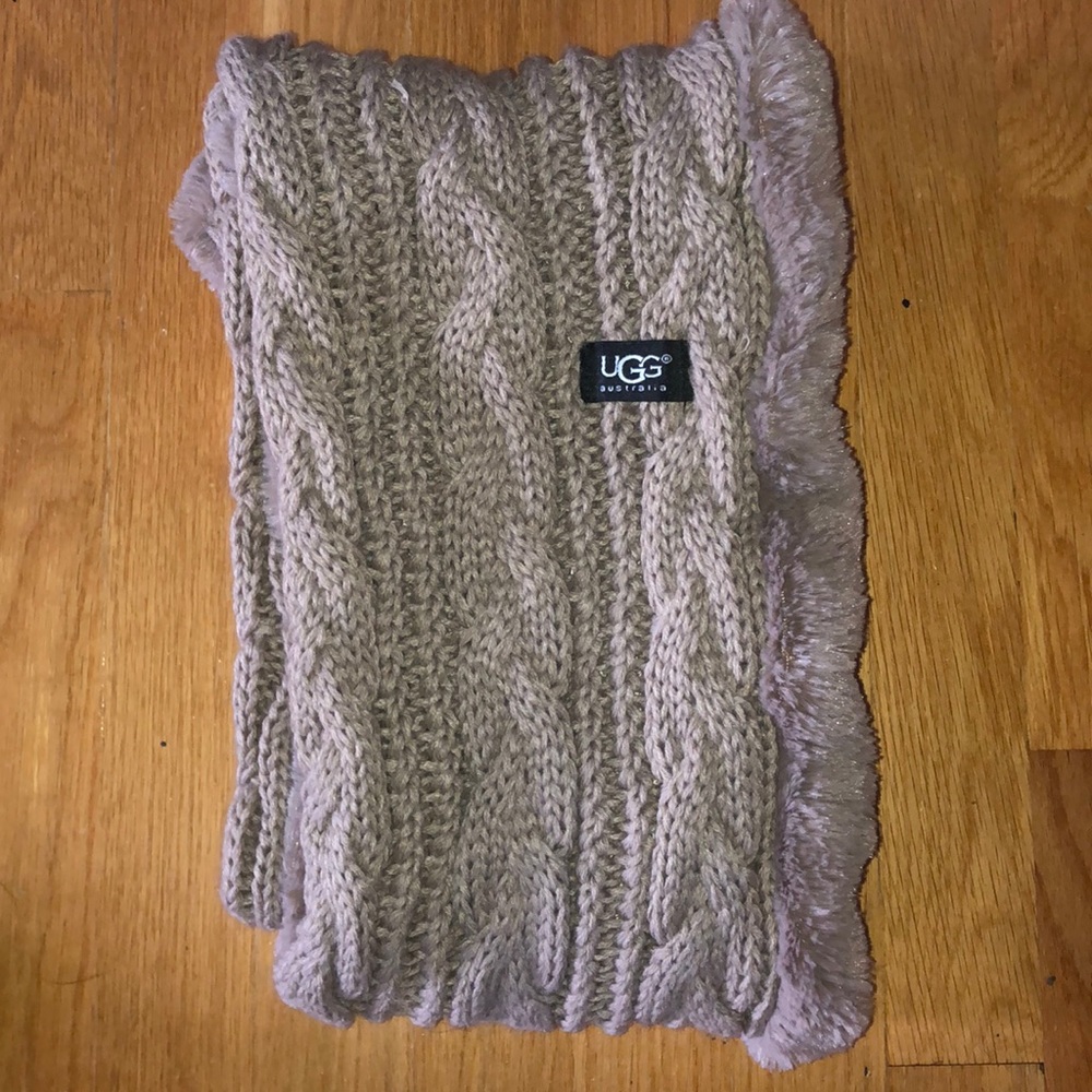 UGG Scarf